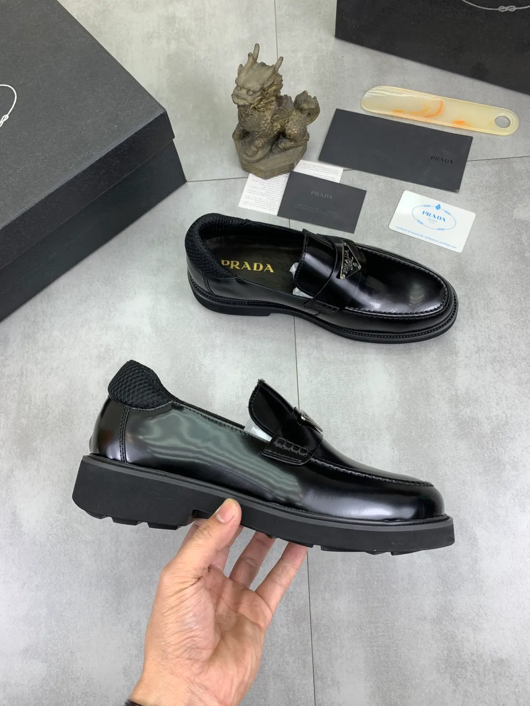 Men's shoes 💰P480 new style 💰 💎💎💎 water-dyed cow lining original order quality PRADA —🆘.Prada original purchase agent, high-end business leather shoes, fabric: imported from Italy cowhide material ➕ water-dyed cow lining/cowhide lining ➕ special original outsole, fine workmanship, real thing ^_^ Photographed 🎬size: 39-44